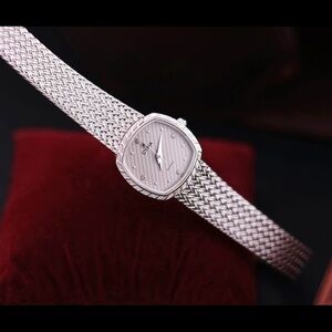 1980s Cyma Quartz Women’s Watch
Inspired by the iconic Patek Phillipe Ellipse